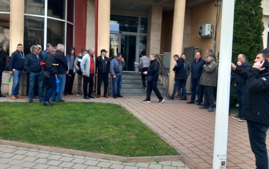 „Loto-Pensii” la CE Oltenia: Arbitrariul administrativ care suspendă legea și blochează viitorul a 1.400 de familii