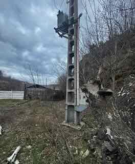 DERAIEREA UNEI LEGENDE: UM SADU, ÎNTRE STÂLPI „PLANTAȚI” PE CALEA FERATĂ ȘI MILIARDE ȘTERSE DE STAT