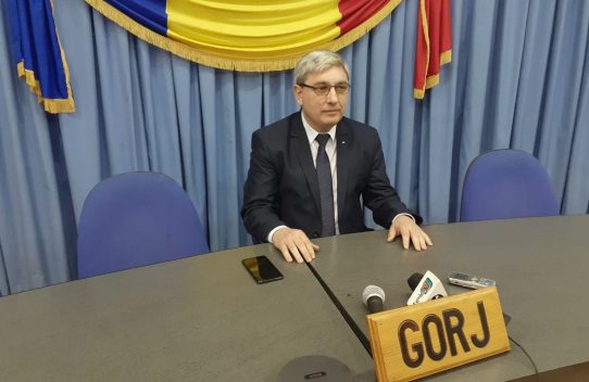 Ușile închise ale justiției. Cum a îngropat senatorul de Gorj Cristinel Rujan amendamentele societății civile la legea istorică anti-SLAPP