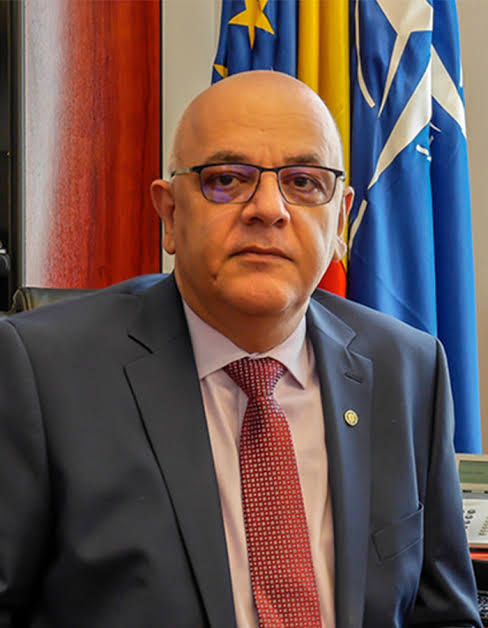Foto: Dr. Raed Arafat, secretar de stat și șef al Departamentului pentru Situații de Urgență (DSU), este unul dintre vorbitorii confirmați la summitul european #Disinfo2026 de la Vilnius. Acesta va aborda impactul campaniilor de dezinformare și al atacurilor hibride asupra sistemelor de protecție civilă și a comunicării de urgență în situații de criză.